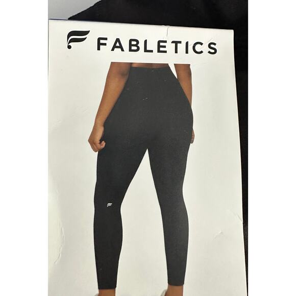 Fabletics Oasis Pureluxe Leggings w/ Pockets - High waist inseam 27" - NWT - L - Picture 3 of 5